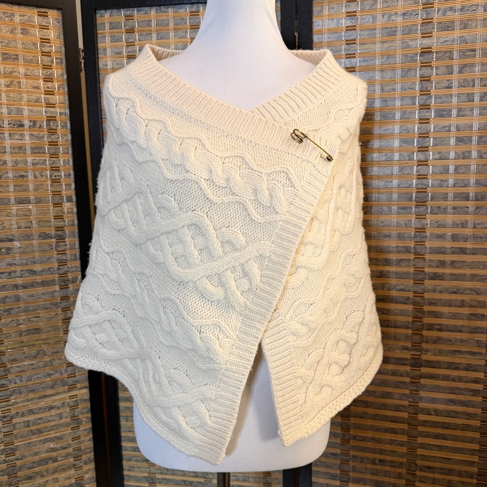 Ann Taylor LOFT Poncho Women One Size Ivory Cable Knit Lambswool Blend Wrap